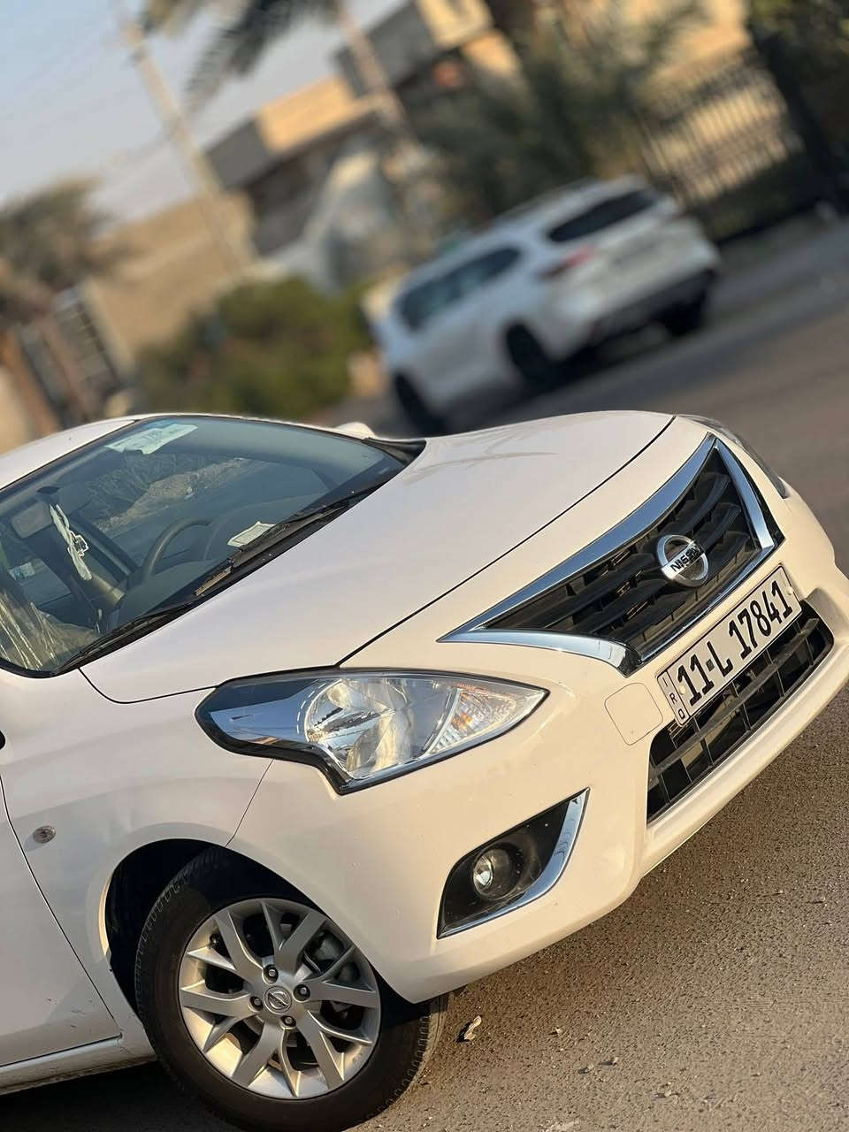 نيسان سني هندي اصلي 
 موديل24 ماشية 31
هاي السيارة كدامكم وسعرها 122 وبيها مجال 
فقط يحتاج صبغ للجاملغ 
***********
 بغداد الدورة حي الصحه
