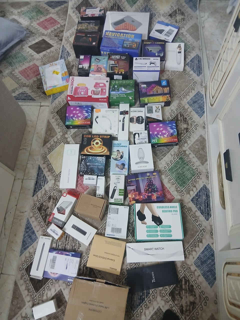 السلام وعليكم شلعه العدد 50,قطعه كله خام برطاني بل سلفون بعده أعلى سعر ابيع ***********
