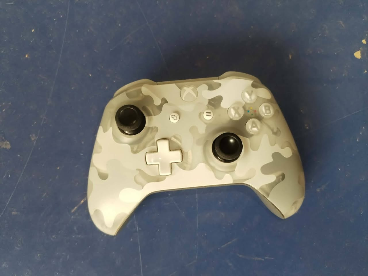 جويستك xbox one نظيفة كلللش و شغالة
سعرها مع التوصيل 35 الف فقط لجميع محافظات العراق


**إذا كنت صاحب هذا الإعلان وتريد حذفه لأي سبب، رجاءا أرسل رسالة إلى الدعم الفني**