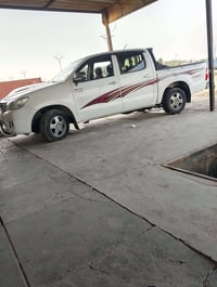 موديل 2014 عماني كير عادي ماشيه 230 سياره مبدل بيه جاملغ امامي جيهة ال...