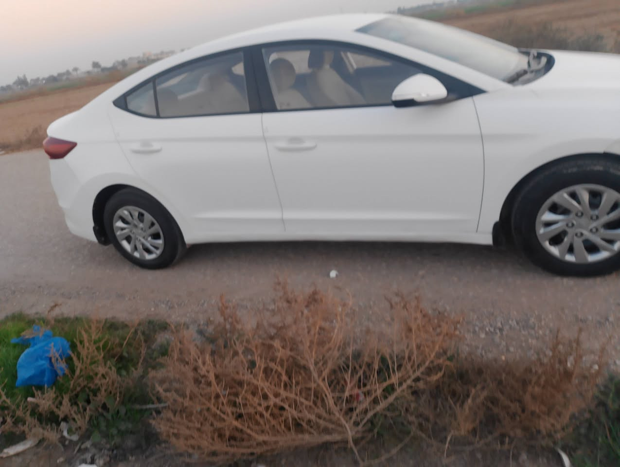 سلام عليكم الانترا موديل 2018 خليجي بيها جاملغ وبنيد ورش دوسه والباقي كفاله
 مكينه 2000 ماشيه 200km
 تبريد و حداديه 100% سياره جاهزه ماناقصها برغي مال جناي
سياره  معوقين ومخلصه يعني حره كبل داور  سعرها 122 وبيها مجال  
مكان سياره ذي قار / الشطره 
الاستفسار الاتصال 
***********
