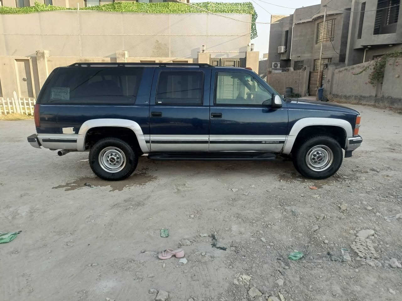 السلام عليكم بهبان موديل 1996خليجي فحل رقم بغداد انكليزي خصوصي هزه ورقم جديده مكينه عنكبوت كير 1000بدون صبغ وضربه ابلاديه مكفول مكينه وكير واكسل وحداديه مكفولات تبريد تدفعه ثلج شاشه منضومته لايت زنون تخم تاير جديد صدر امامي خلفي جديد سياره جاهزه السعر ٥٥ وبيه مجال مكان سياره بابل المسيب الاتصال على الرقم ***********
