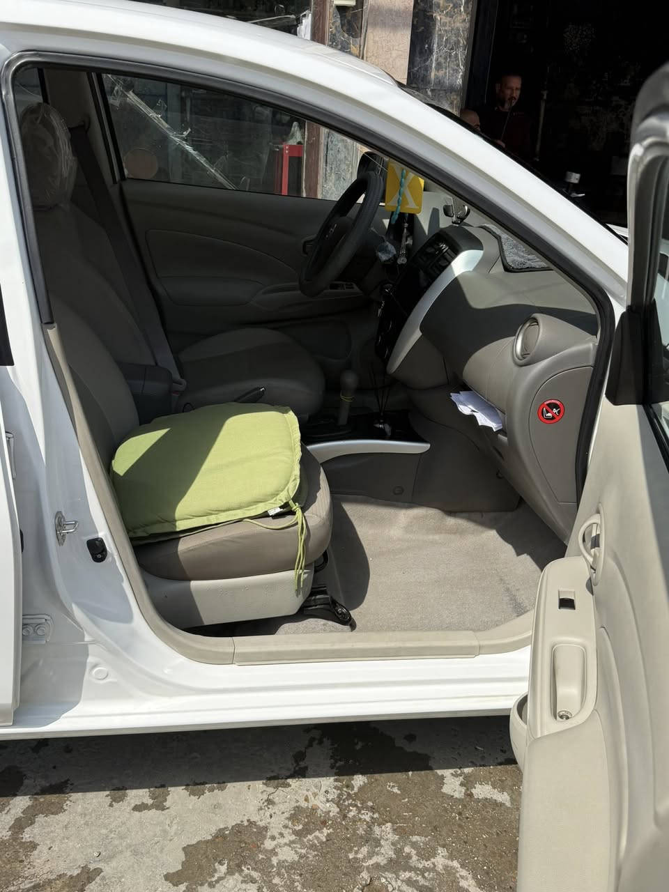 سلام عليكم 
نيسان سني هندي موديل 24

فول مواصفات أربع دكم 

سياره زيرو ماشيه ٢٠الف 

السعر ١٢٥قفل 

الرقم إربيل تحولين ثاني يوم 

العنوان بغداد الجديده تل محمد 
***********
