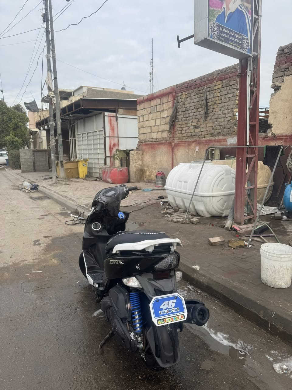 سلام عليكم دراجه جيتي ار 2009 الدراجه مكفوله كفاله عامه سوتك الدراجه ايشي بل مكينه ترجع نضوح تبخير او مفتوحه و الدراجه شوفت عينكم نضيفه ما صار اله ههواي نازله من الرمبه سعره 925 وبيه مجال للطيبين 
مكاني بغداد الكريعات 
رقم \ ***********
