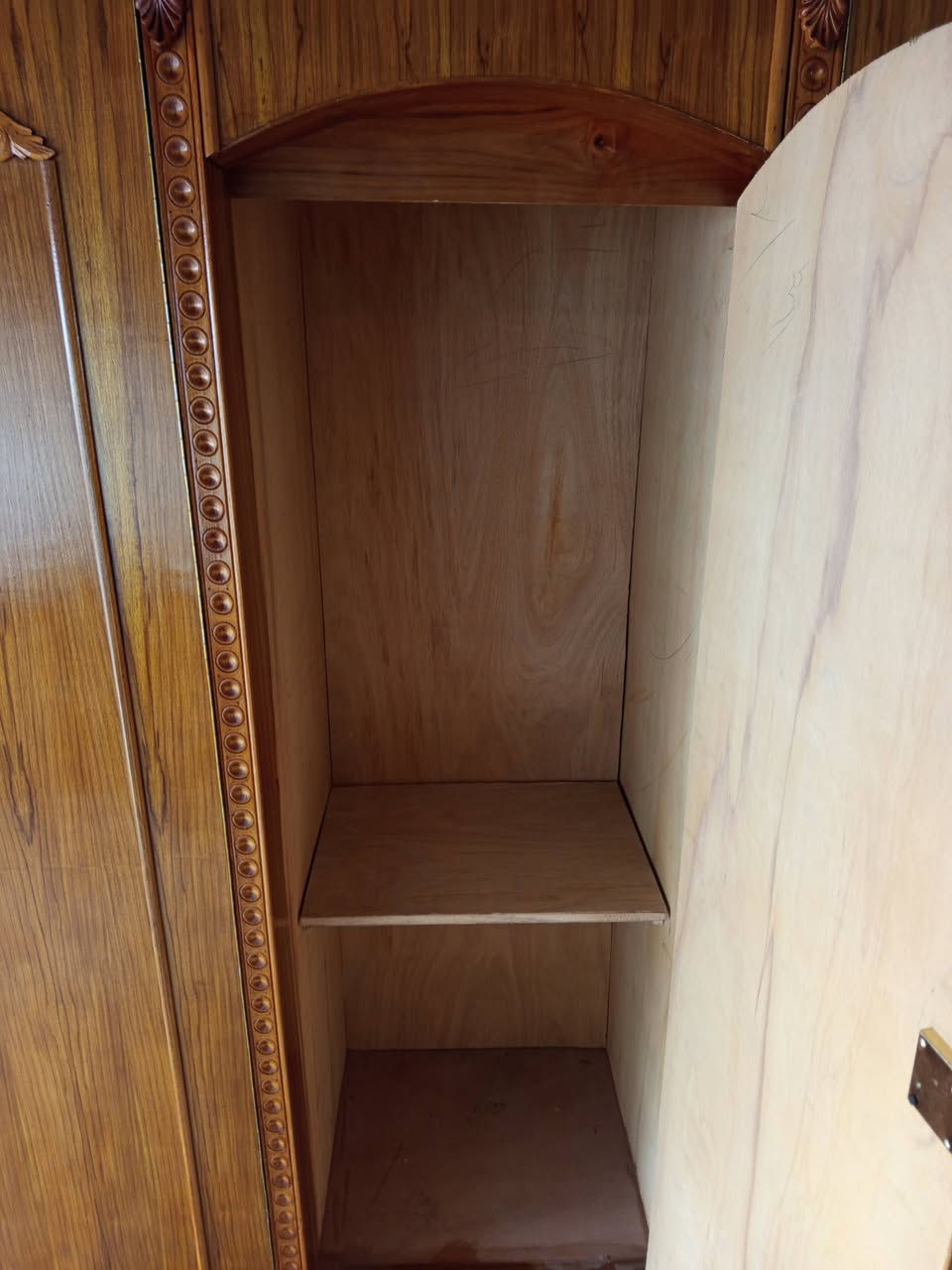 قنصور ٥ ابواب شرط شرط النظافه شغل ثقيل حيل فصال 
سعرها ٢٧٥ الف
رفاعي يم طرشي الشفاء ***********
