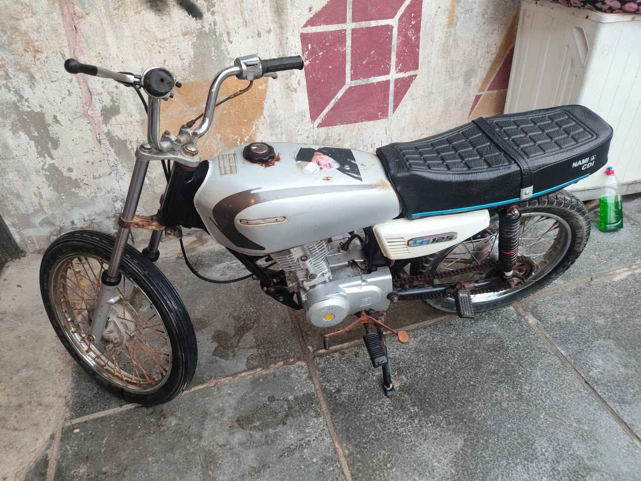 السلام عليكم
دراجه ايراني ادوات مكفولة من السرقه سعر 250 وبيها مجال كلش قليل مكاني بصره كرمة علي ***********
