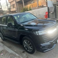 لاندكروز بلاك ادشن • ٢٠٢٤ • ماشي ١٨٠٠٠