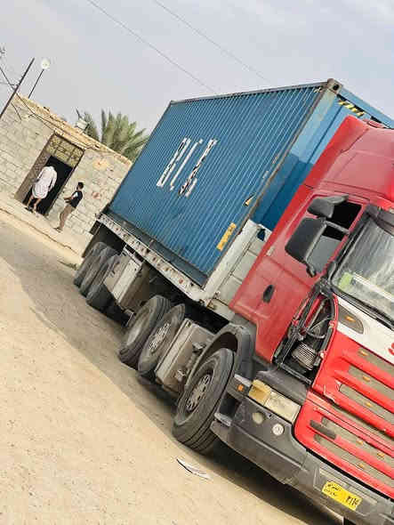 سيارة سكانيا للبيع موديل ٢٠٠٧ رقم صلاح الدين سنكل أمامي مكفولة قمارة وشاصي ومحرك وكير واكسل كير اوتوماتيك وكالة فقط عربانة حدادي طول ١٢،٥ تايرات الراس جديد وتايرات العربانه ٧٠% سعر بس الراس ١٥٠ وبي مجال واذا راس وعربانه ٢٢٠ وبي مجال رقم التلفون *********** وان شاء الله العنوان بابل الحصوه  التوفيق للجميع .
