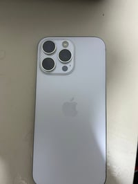 16برو ماس  ذاكره 256 بطارية 91 لون ابيض  العنوان بغداد بلديات  0771146...