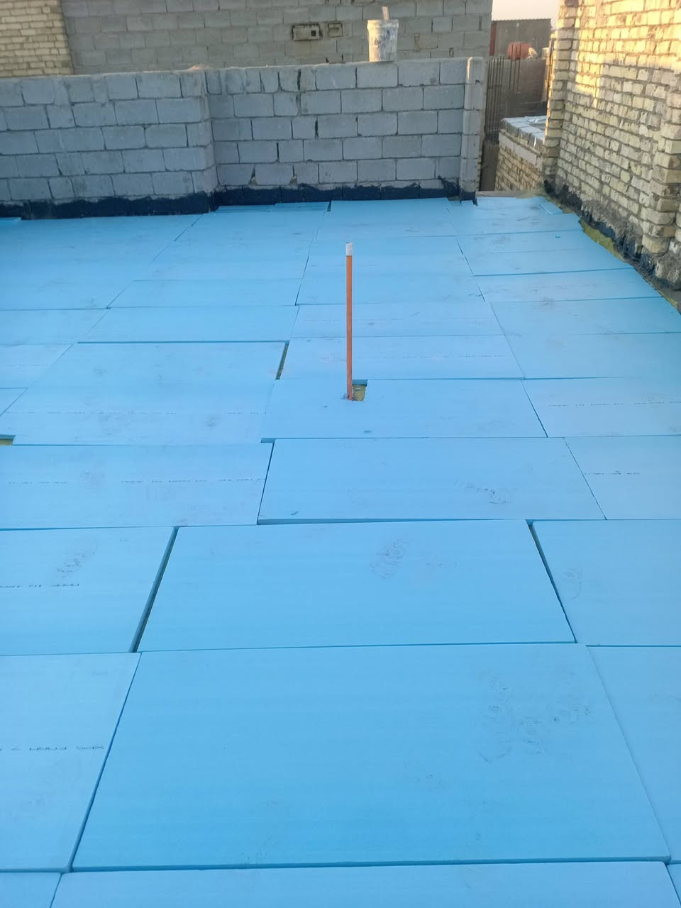 نعمل بالضمان وعليك الأمان
احمي سطحك من الرطوبه ….

تطبيك السطوح بالاشتايكر  والاوزيگام وقلع الفرشي القديم

وترميم السطوح القديمة  وأعادة الماستك وتزفيت السطوح  كرستة وعمل 

  شغل درجة اولى 

زفت 
نايلون زراعي 
فلين او فووم حسب الطلب 
زميج
اشتايكر درجة اولى 
ماستك
..*********** نعمل في كربلاء
