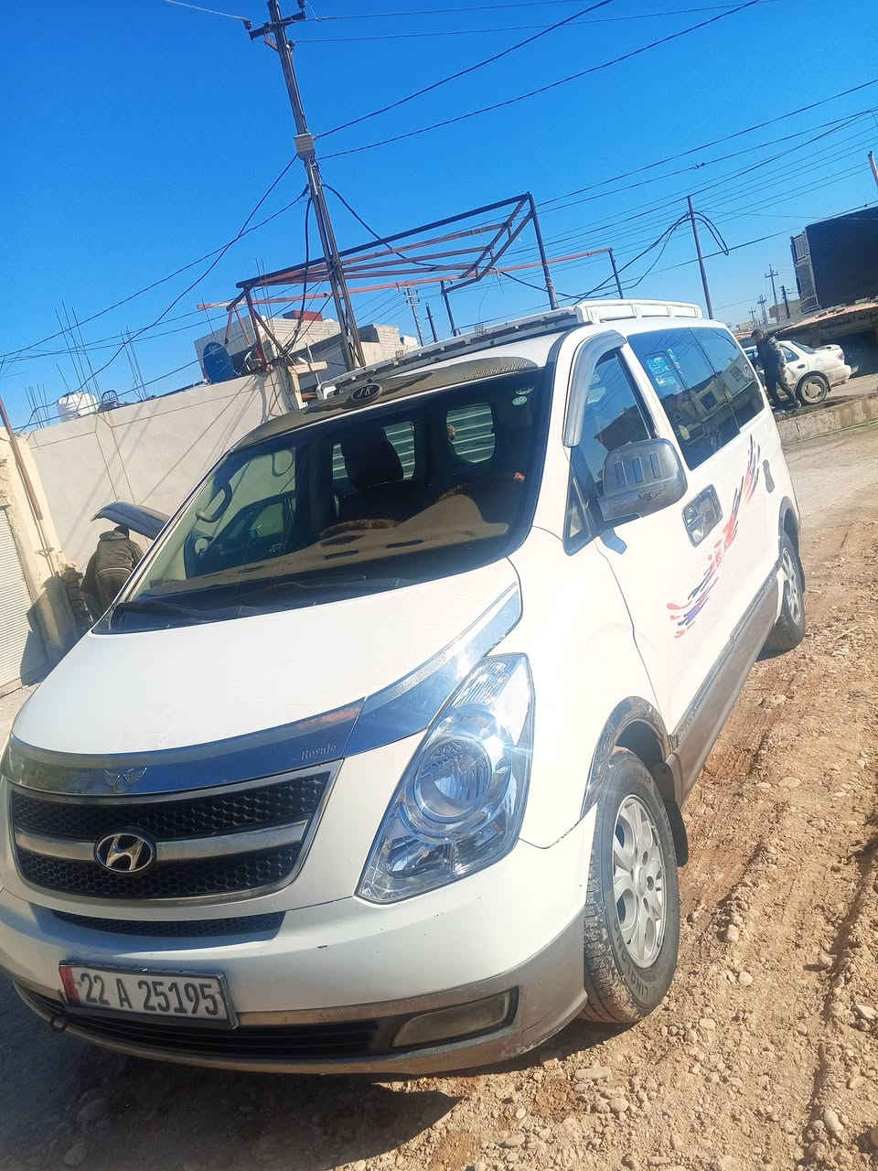 سلام عليكم ستاركس للبيع موديل 2013 رقم شمالي اربيل سنويه ب اسمي  مكينه و كير خير من الله تدفئه و تبريد فول سياره جاهزه من كلشي  مكان سياره ديالى بعقوبة *********** بي واتساب سعر 170 ورقه وبيها مجال سونار موجود بالصور
