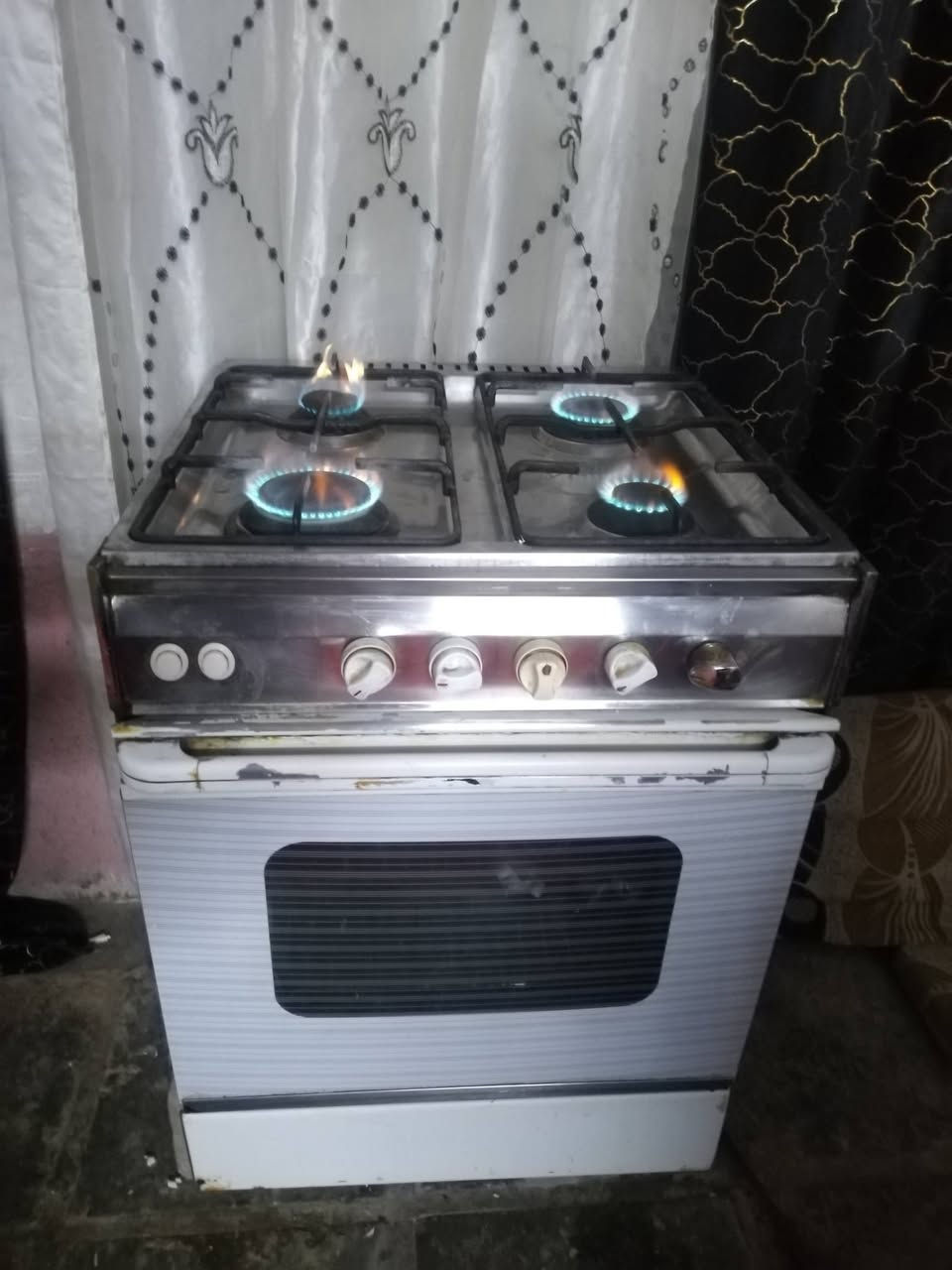 طباخ مصري شغال عيون وفرن سعر 60وبي مجال مكانه نجف


**إذا كنت صاحب هذا الإعلان وتريد حذفه لأي سبب، رجاءا أرسل رسالة إلى الدعم الفني**