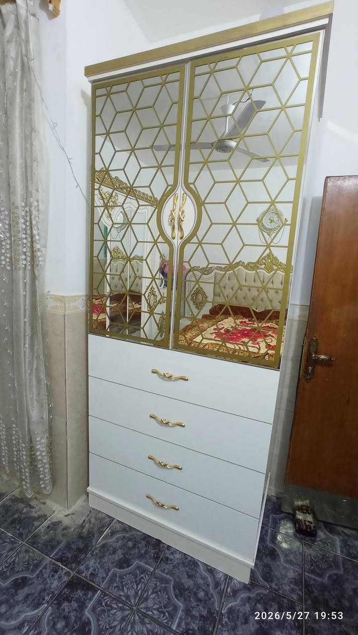 السلام عليكم. 
كنتور. تركي. نظيف. استعمال قليل. الارتفاع. 2 متر. و.  40 سانتم.  العرض.  متر.   و نزال 65 سانتم      المكان. النجف حي الجمعيه. السعر. 100. بي مجال قليل


**إذا كنت صاحب هذا الإعلان وتريد حذفه لأي سبب، رجاءا أرسل رسالة إلى الدعم الفني**