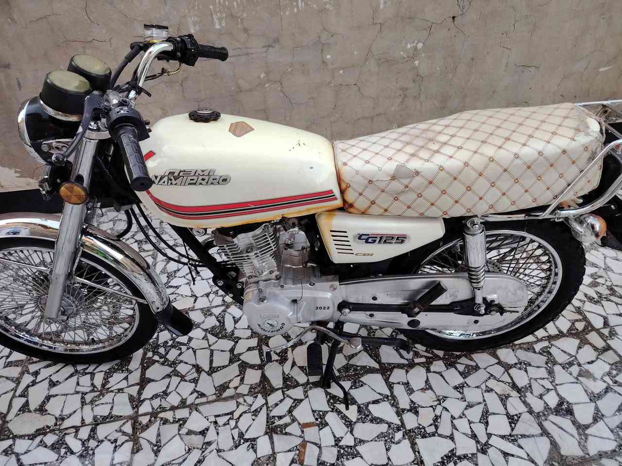 للبيع مديل 22 نامه برو محرك غطاس رقم وسنويه باأسمي نجف استفسار اتصال ***********
