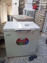 مجمدة • نضيف • للبيع