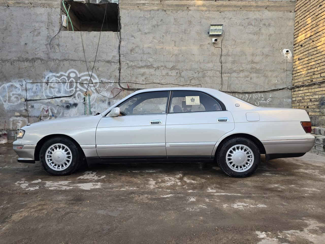 السلام عليكم بطة منفصل رقم انبار باسمي تحويل مباشر هزة جديدة
محرك وكير وتبريد مكفول 
كفالة من الكص والنقل جثة والضربة والخياس والعيب الشرعي
محرك 2500 ديلكو 
تبريد شغال
كهربائيات كلها شغالة
سنتر لوك قفل مركزي
شاشة
كاميرا خلفية 
حساسات خلفية
السعر ٥٨ وبيها مجال بسيط
العنوان النجف ناحية الحيدرية للاستفسار اتصل ***********
