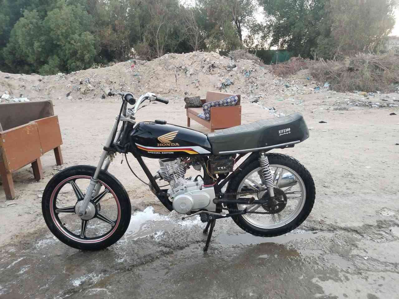 السلام عليكم دراجه اربعه كير كلك بيهة خيط بخار قليل السعر 225 وبيه مجال قليل مكان نجف حي لمكرمه ***********
