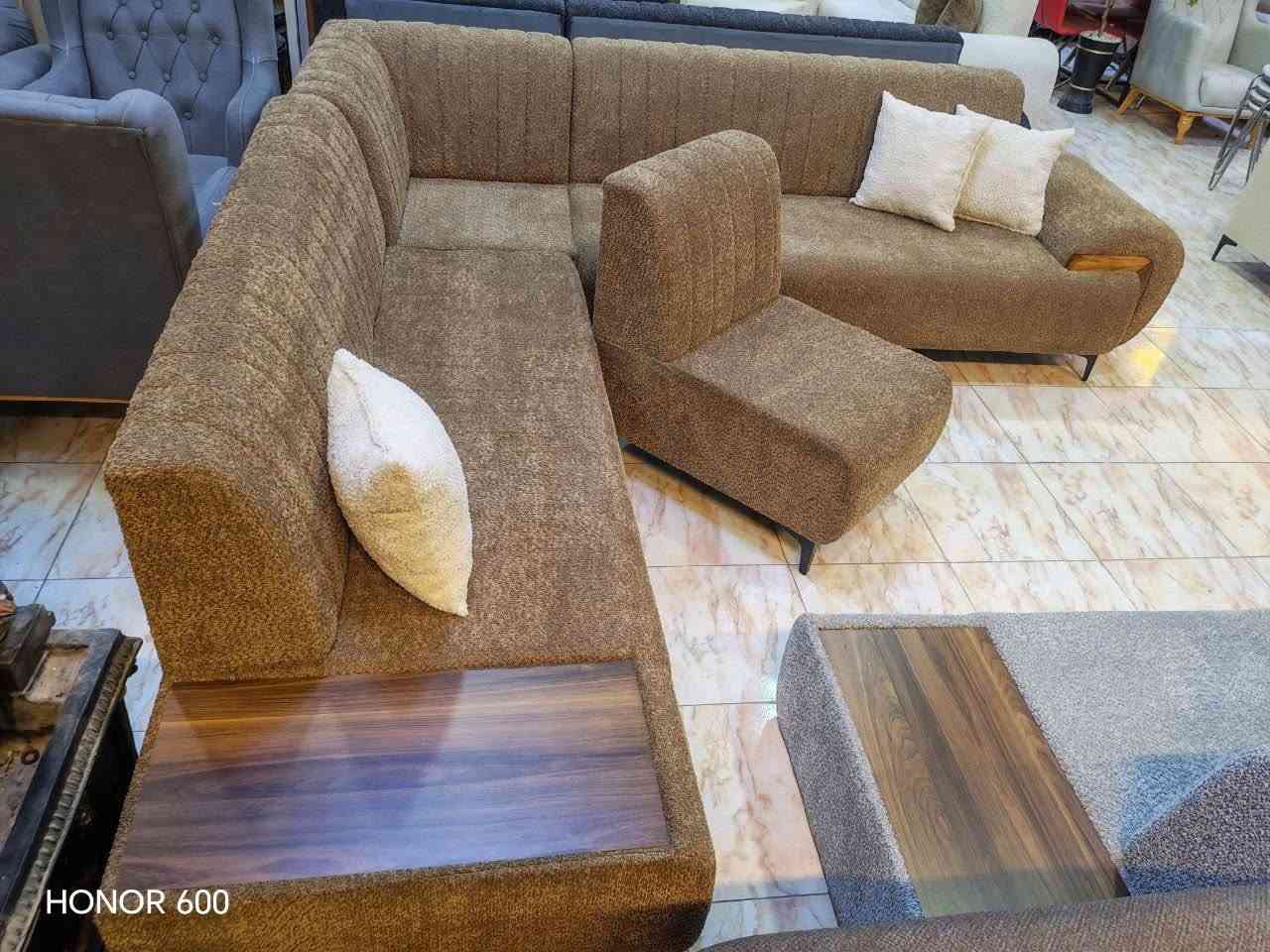 عرض خاص 💯القسط الشهري 85 الف 💫 لحاملي ماستر رافدين 
ديوان كورنر جديد 🛋️🛋️
قياسة 290x290 سم بالأضافة الى قطعه جوكر 
المواصفات 💯💫
☑️قماش خاولي
✅مقعد طبي
☑️قياس المقعد مريحة جداً
✅طبلة جانبية متصلة
☑️ أرجل حديد 
✅أنتاج 2026 أستيراد خاص
العنوان 📍📍 بغداد / المحمودية
للأستفسار ☎️☎️
***********
