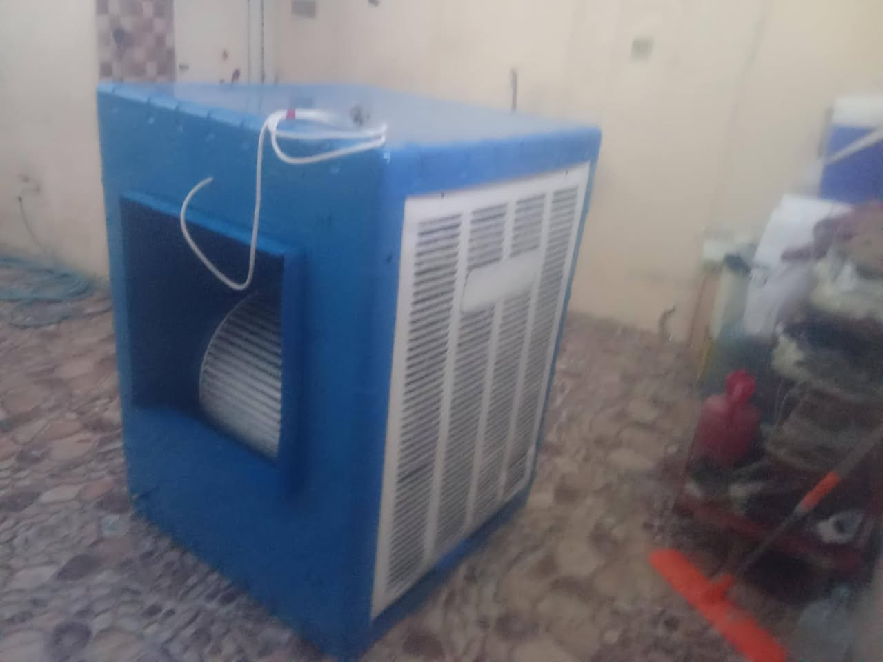 مبرده ابو 4ونص سوبر مال دكت فول هواء ثلج ثلج مابي اي عيب ماطوره كله جديد غراضه سرعته فول ثلج والله سعر 
200 
تجي تفحص ضمان كلشي نقل لبيتك مجاني بل ستوته 
***********
