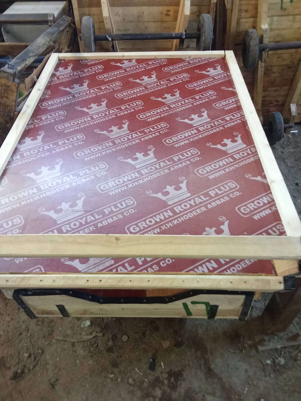 عربة چمبر خزن وعرض جديد بمواصفات عالية الجودة تصلح لبيع الاكسسوارات و الملابس و حتى البقالة أو الكرزات 
مشروع محل متنقل فقط ب225 
ومستعدون للتجهيز حسب الحجم الي تحتاجونه 
والتوفيق للجميع 
للتواصل على الرقم التالي واتساب او اتصال 
***********
