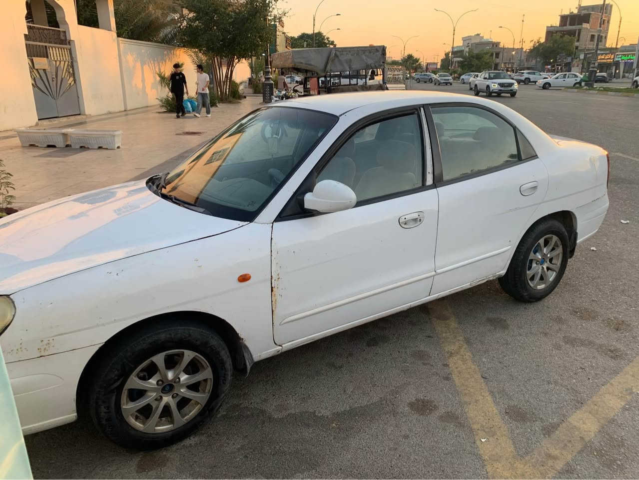 دايو نوبره 
موديل 2001
بدون صبغ بدون معجون بيه مكانات صبغ كارت
گير شرط
مكينة بي صوط و بخار
سنوية ٢٨
هزة جديد
شرط تحويل وكالة
عنوان كركوك
***********
سعر ٣٠ مجال قليل كركوك, العراق
