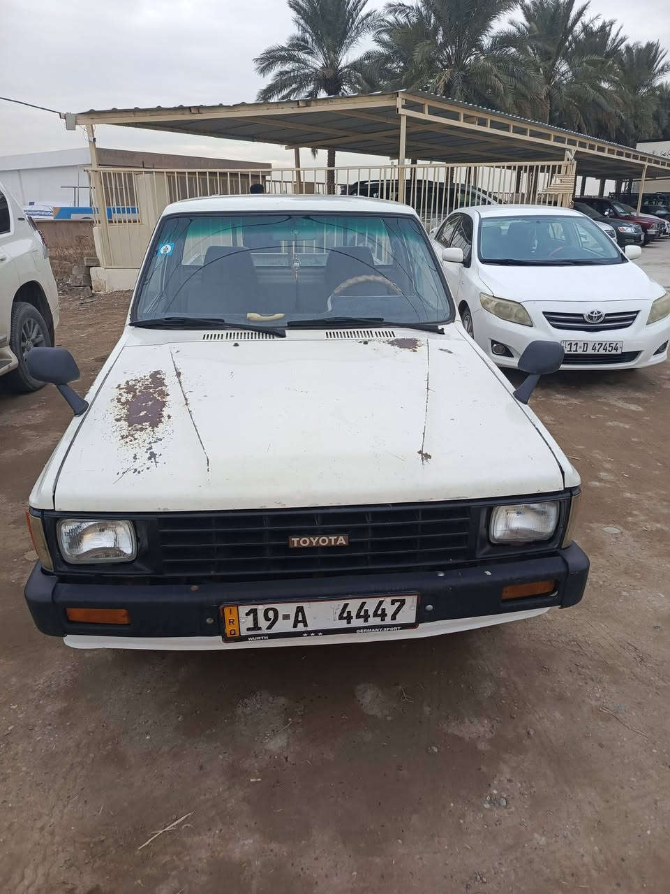 السلام عليكم للبيع بيكم تيوتا موديل 85 رقم دولي باسمي مكفولة من السبق  فقط البدي بي مكان رش صبغ محرك كير مكفول سياره مضبطه مكان السياره صلاح الدين قضاء بلد رقم صاحب السياره ***********
