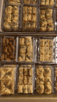 📢✨ حلويات بيت الاغا ✨📢
🎉 سعر الماعون فقط ٧٥٠ دينار 🎉

🚕 توصيل داخل بغداد مجاني 🚘
🍮 تجهيز الماركت والأسواق مباشرة
👉 بسعر ٧٥٠ دينار للماعون
📦 (وزن 200 غرام أكثر – أقل)

🔥 إنتاج يومي — حار بحار 🔥

🍬 الأنواع المتوفرة:
• برمة 🥮
• بقلاوة بيتية 🍯
• قليلة حشو 🌸
• بقلاوة تركي 🇹🇷
• وردة شامية 🌹
• كعك سمسم 🥯

✨ والمتوفر أيضاً:
🍩 داطلي
🍰 بسبوسة
📦 (وزن 300 غرام أكثر – أقل)

💥 خصم خاص للجملة والموزعين 💥

📦 أسعار التوصيل:
🚗 داخل بغداد مجاني
🚗 أطراف بغداد = 2000
🚚 المحافظات = 3000

📲 للطلب والحجز:
راسلونا خاص أو واتساب 
📞 0772 416 2420

⚡️ العرض لفترة محدودة… لا يفوتكم ⚡️
