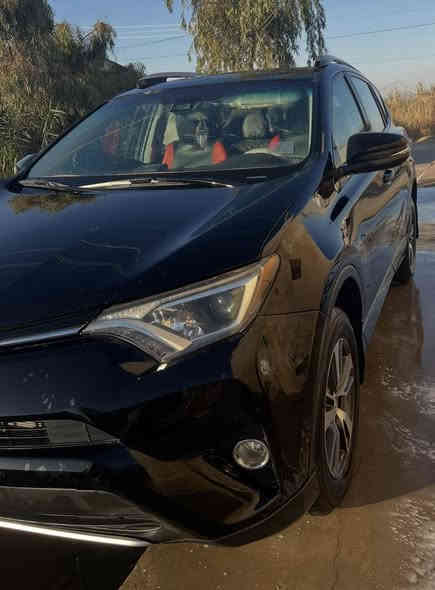 السلام عليكم
للبيع 
1-سيارة راف فور موديل ٢٠١٨
2- مواصفات السيارة XIE
3-رقم بغداد
4-فور ويل
5-فتحة 
6- ماشية 89 الف كيلو حقيقي
الله شاهد السيارة نظيفة كلش كلها على بلاد 
ضررها موضح بالصورة جامرلوغ اليمنى ومبدل نفس اللون دينار واحد ماتصرف عليها 
السعر 180 ورقة 
للاستفسار اكثر هذا رقمي ***********
ومن الله التوفيق@إشارة
