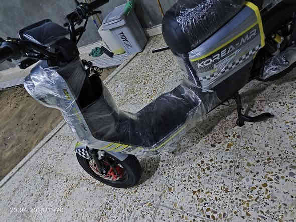 السلام عليكم ار11 للبيع دراجه جديده صاله 3 اشهر عندي ما متعوبه  بطاريه 32 نضام رجوع للخلف دراجه جديده كلش سعره650 وبيه مجال 
***********
