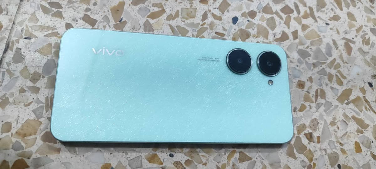 موبايل مستخدم للبيع ViVO YO3 ذاكرة 128 بطارية 5000 نضافة ٪90 السعر 100 الف وبي مجال بسيط العنوان بغداد ام الكبر والغزلان للتواصل على رقم الهاتف ***********
