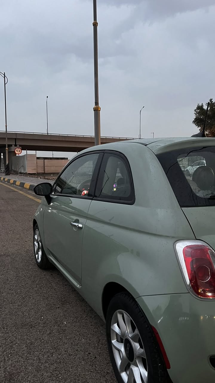 السلام عليكم مكلف بلنشر للبيع فيات موديل   2017 مكينه 1400 باسمي تحويل ثاني يوم والسياره بيهه بنيد صبغ ودعاميه فقط والسياره جديده بمعنى الكلمه السعر 83$ اي استفسار اتصل على هذا الرقم ***********

