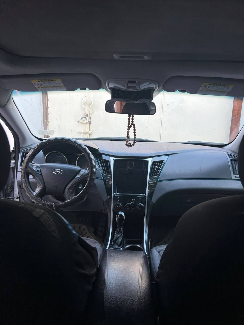 سوناتا موديل 12 وارد كندي رقم بغداد / 90 ورقه
فتحه سلايد / شاشه كبيره مع كامره دوراه / لايت زنون /  تدفئه كشنات امامي وخلفي / كشن سائق كهرباء/ كير محرك تبريد صدر سياره جاهزه بدون اي نقص  / مكاني بغداد تقاطع درويش ***********  تفاصيل موجوده بالسونار
