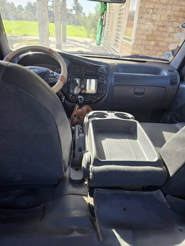 سلام عليكم كيه بنكو البيع موديل 2013-سياره مكفول وحلوه مال جناي تحويل مباشر كير ومكينه وشاصي وتبريد تخم تير السعر 118بي مجال رقم واسط رقم انجليزي  مكان الحمزة الغربي عل طريق الدولي  رقم الهاتف ***********
