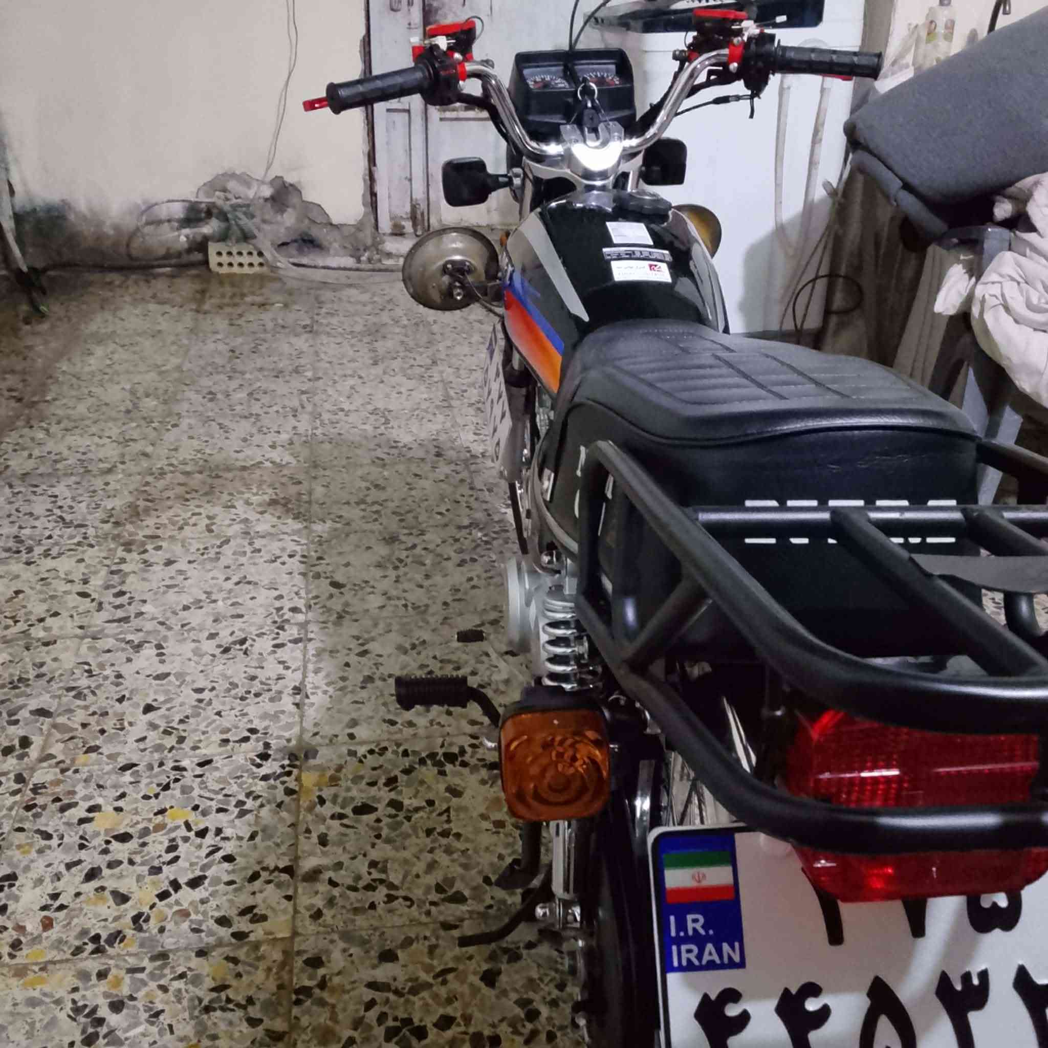 دراجه يرانيه 4كير موديل 24 زيرو مكفوله من الشخط 

أوراق استنساخ يعني متترقم السعر بدون البوش) (740) 

مكاني بغداد مدينه الصدر) (***********)
