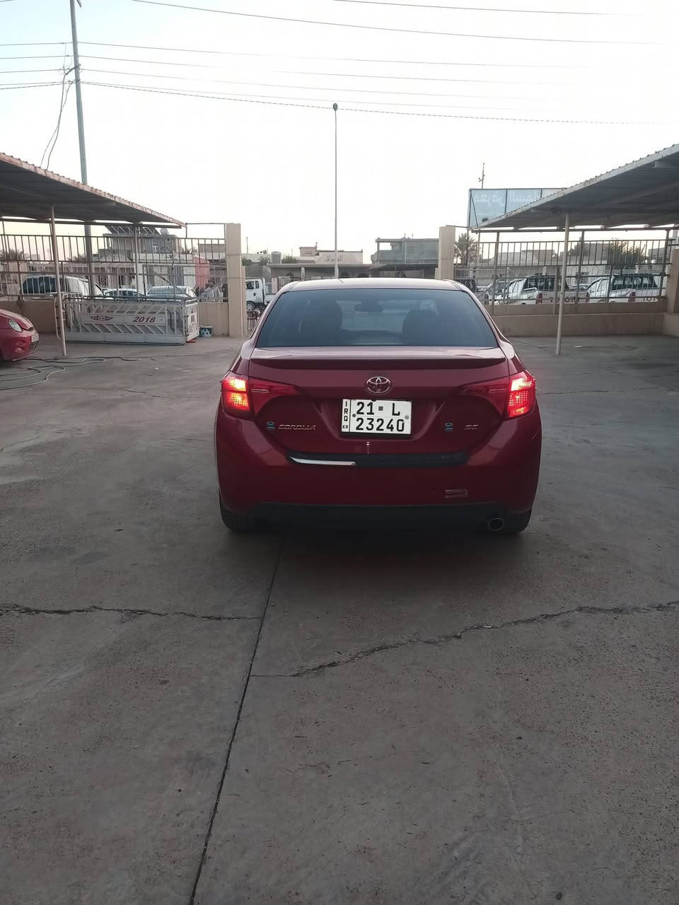 السلام عليكم كورلا للبيع ويرهم مراوس موديل 18 SL فول مواصفات وارد امريكي ضررها  جاملق وبنيد  رقم وهزه جديده مكان سياره بيجي سعره 128$ 
وبيها مجال ***********
