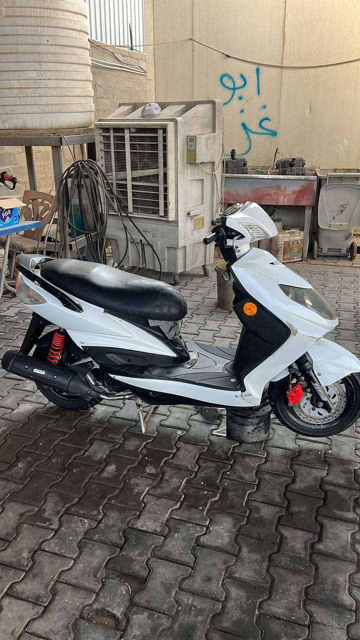 البيع سكسن فحل كوري دراجه نضيفه مفتوحه كامله سعر700وبيه مجال مكان حرف النداف رقم***********
