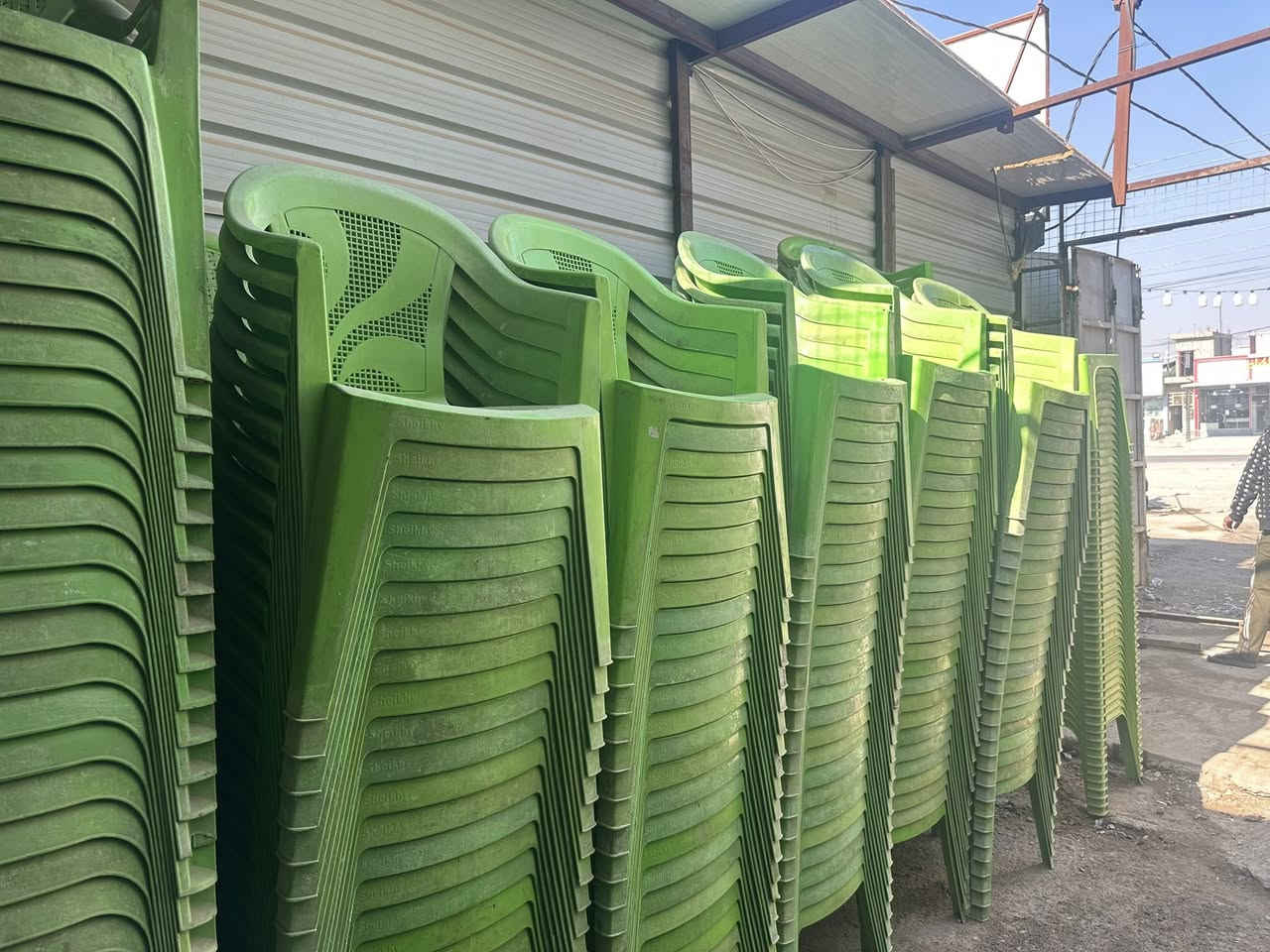 بيع  غراض تجهيز مبردات 4 جادر وطباخات جدورة طبلات سماعات محل كامل للبيع الاستفسار ***********
