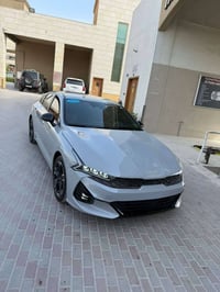 K5 جي تي لاين • ٢٠٢٤ • جلد احمر