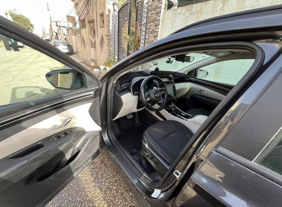 توسان وارد امريكي موديل 2023 رقم كربلاء هزه وترقيم جديد بسمي / تحويل مباشر
مواصفات sel
دفع رباعي
محرك 2500
كشن كهربائي
ندفئة كشنات
صمة تشغيل وابواب وتشغيل عن بعد سندوك كهرباء
البجم لد نهاري LED
اشاير مري
رادار امامي وجانبي وخلفي
حديد مسار قيادة آليه
داخل لونين اسود و رصاصي
سايد بريك بصمه
اوتو هولد
أوامر صوتيه
مود درايف 
انظمه قيادة متعدده
قطعتين تبريد
شاشة تدعم كار بلي
كاميرا خلفيه دواره
حكمات ستيرن كروز سرعه
نزول منحدرات
السياره كلها ليبل واحد
كتلوكات الشركه موجوده
وباقي المواصفات المعروفه
السعر 195 
***********
واتساب او اتصال
