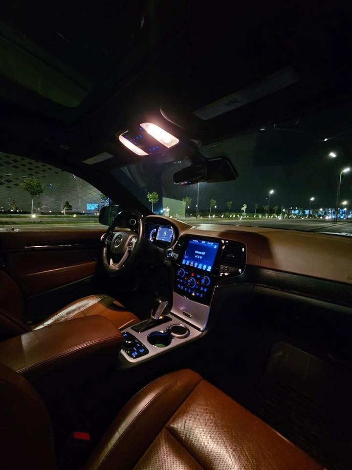 سومت اعلى فئة بالجيب للبيع موديل 2019 داخل قرميدي شنو مواصفات ابالك بيها
وارد أمريكي بدون إيرباك بدون دواخل 

 چاملغ مبدل وبنيد وباب السايق صبغ

صور الحادث منزلهن بالمنشور وسونار موجود  

السياره جديده ترايها مال زيرو ومناقصها برغي

مواصفات SUMMIT فول مواصفات للأخير 
1 على 1

ماسيه 51 الف ميل

🔹️محرك 6 سلندر 3.6L

للبيع ب275  ورقه او مراوس

مكان السياره بغداد تحويل ثاني يوم

للإستفسار ***********
