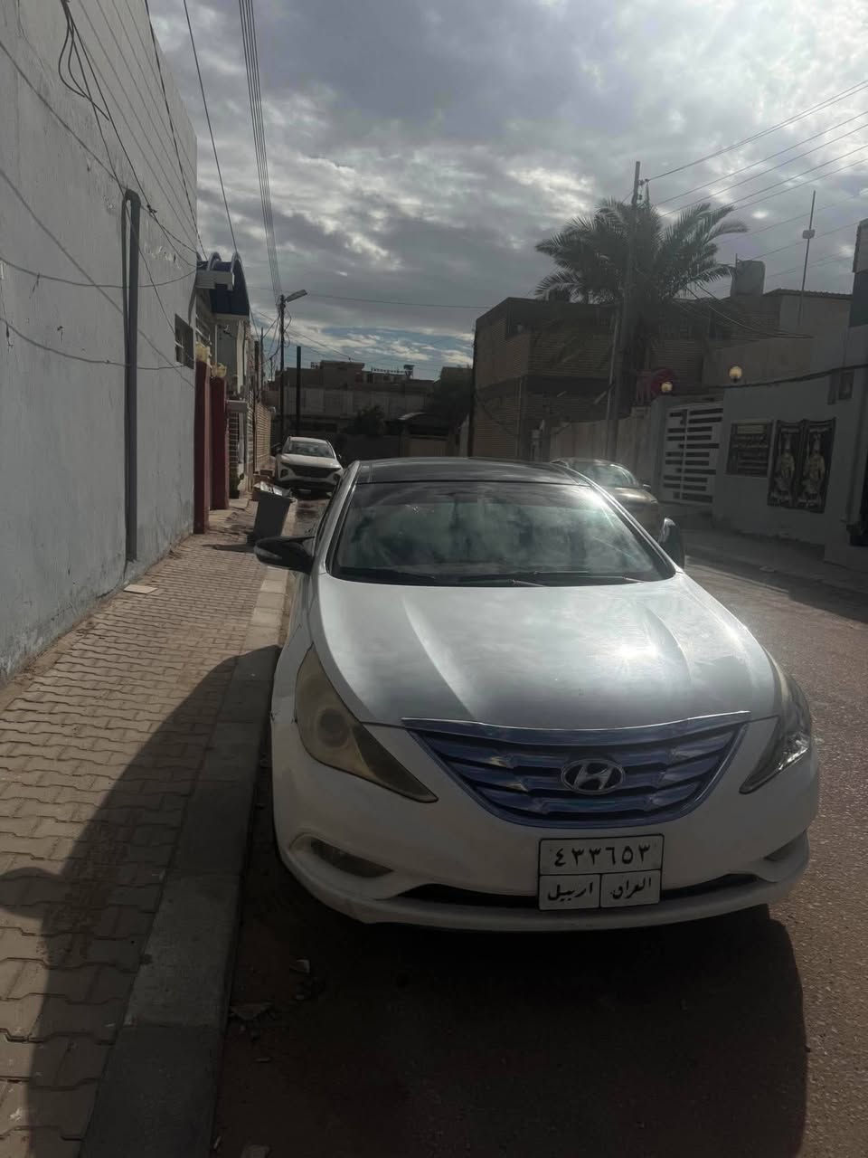 سوناتا خليجي ٢٠١١
فول ماعدا البصمه 
تبريد ثلج 
بيها قطعه وحده باب الصدر
محركها 2400
ملاحظه :الفتحه بيها خلل تصليحها ٦٠
باب الورا متنطبك رادلها تنضيف
سياره شرط فحص 
اتصال ***********
