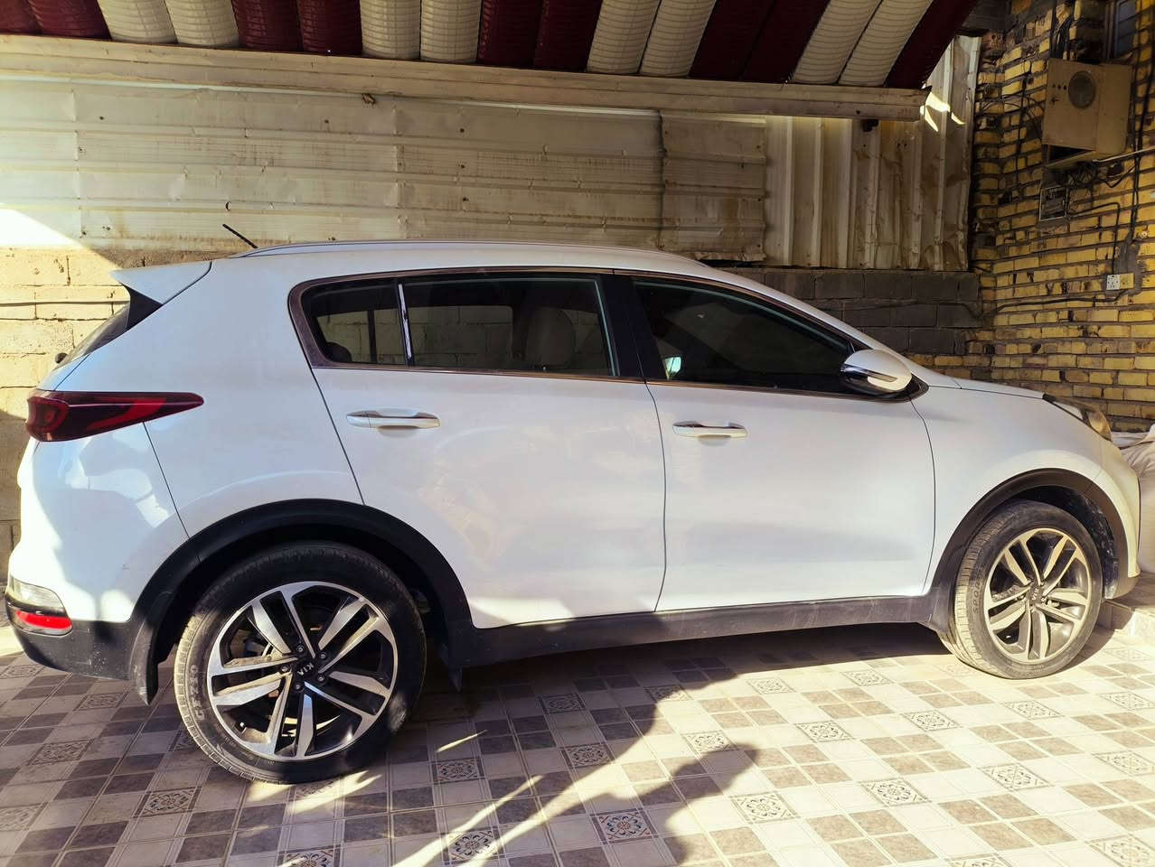 2020ماشيه 90الف فقط مكان بابل سياره مال بيت جديده لاشخوط ولارصعات ولامدري شنو وضع الشركه ***********السعر 210وبيه مجال بسيط.
