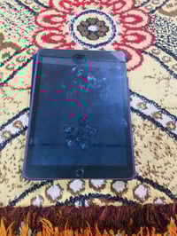 للبيع ايباد مني 5 جهاز نظيف  ذاكره 32 جهاز ما داخل صيانه  السعر ١٥٠  0...