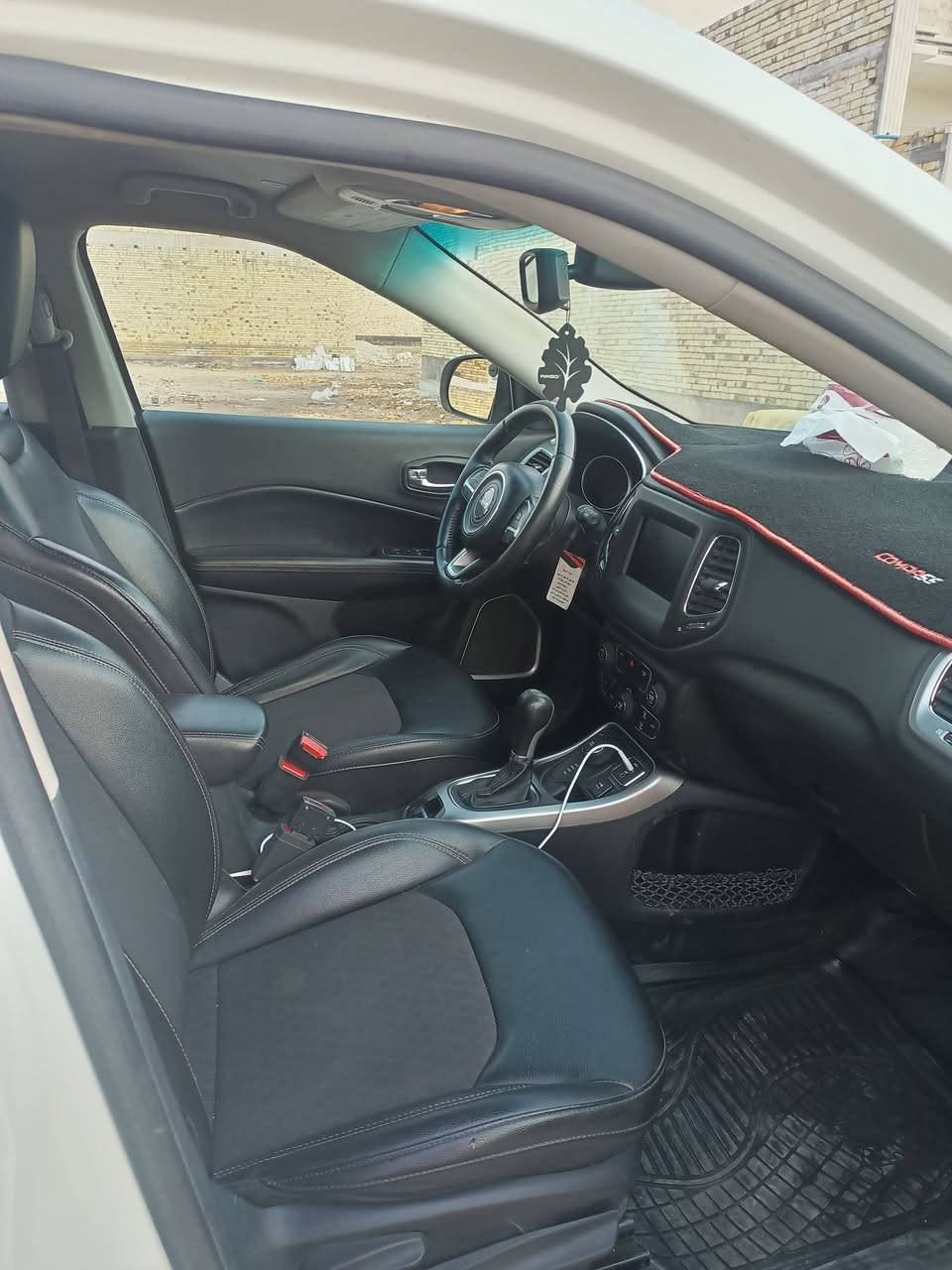 جيب كومبارس 2019 للبيع 
فور ويل 
كامل مواصفات ما عده لا يوجد بانوراما
باسمي رقم بغداد 
مكانه ميسان 
السعر ١٤٥ ورقة وبيها مجال بسيط 
للاستفسار/ ***********
