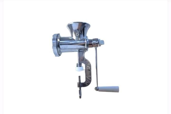 السعر 25 ألف توصيل مجاناً
مثرامة يدوية

الاستخدامات:

فرم اللحوم الطازجة بمختلف أنواعها بسهولة.

تحضير الكبة، الكفتة، البرغر، بغداد, العراق


**إذا كنت صاحب هذا الإعلان وتريد حذفه لأي سبب، رجاءا أرسل رسالة إلى الدعم الفني**