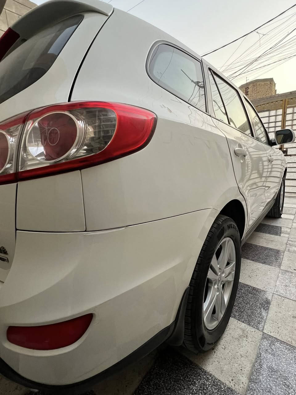 السلام عليكم سنتافي 2012 كفاله عامه ضربه وتبديل وصبغ مواصفات شركه العامه  3قطع تبريد 7راكب سنويه 2027رقم بصرة محرك 6 تبريد تدفئه جاهزة   عنوان بصرة  ***********
