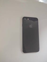 ايفون ٧ • ١٢٨ • بطارية ٦١