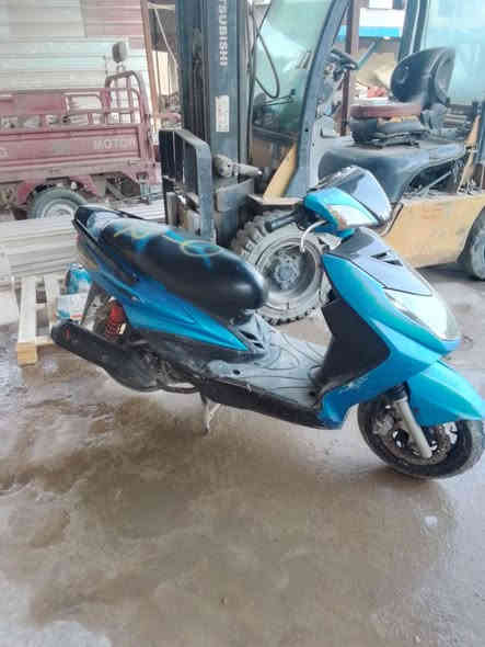 سنكس فحل نوزل للبيع دراجه صارله شهرين من نازله من رنبه  كفاله عامه برغي مامفتوح جيب فيتر وتعال افحص رقمي ***********
