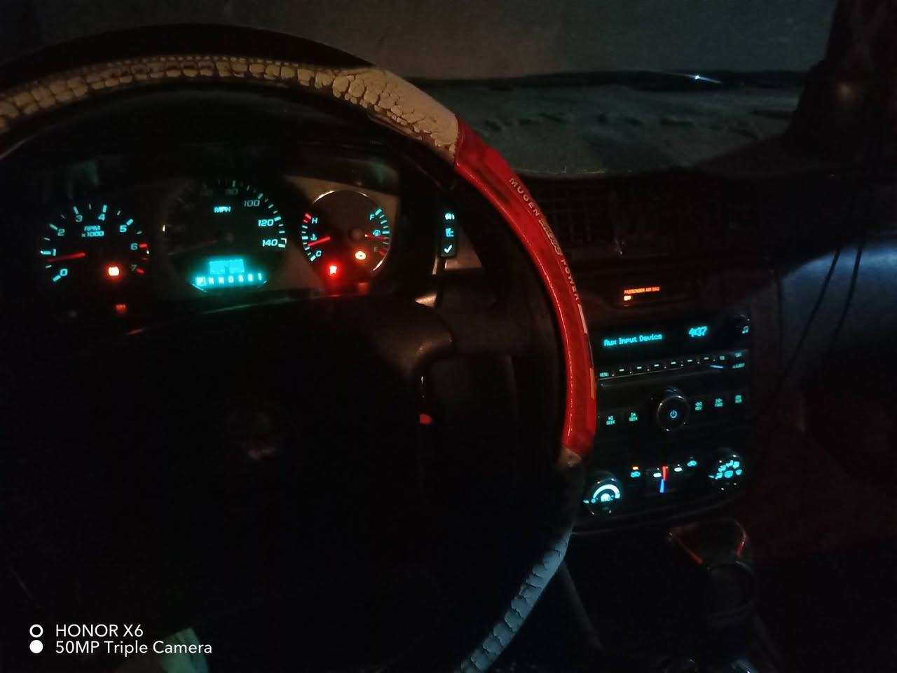 موديل ٨ شكل ٩ تكسي شرط تحويل وكاله مصفره هيئيه وغرامات جاهزه مكينه وكير وحداديه وتخم تاير وتبريد شرط رقمها صدامي شرط تحويل سماوه *********** لبيع و مراوس
