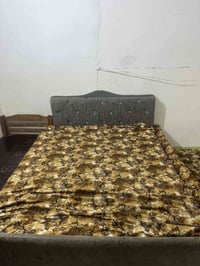 تخت وفراش بسعر 150 لتوصل على هذا الرقم 07718863697